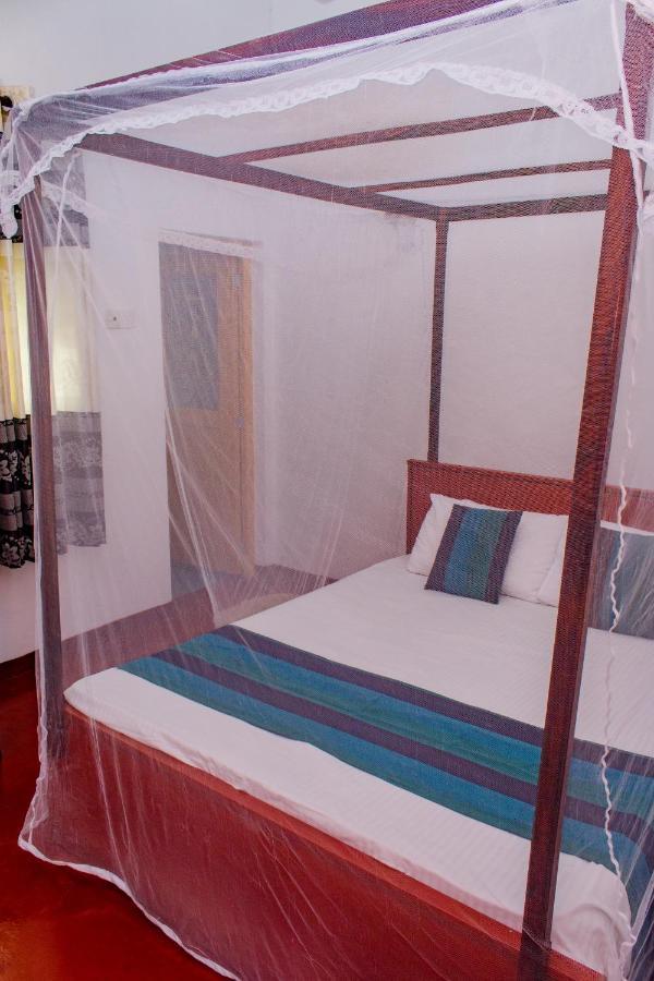 Hotel Murphy Cave Mirissa Esterno foto
